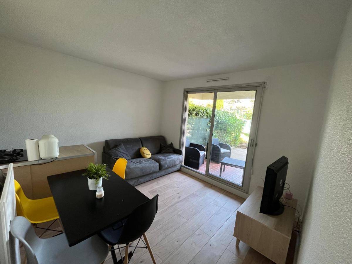 Appartement 2 Pieces En Rez De Jardin Avec Parking Et Piscine 卢贝新城 外观 照片
